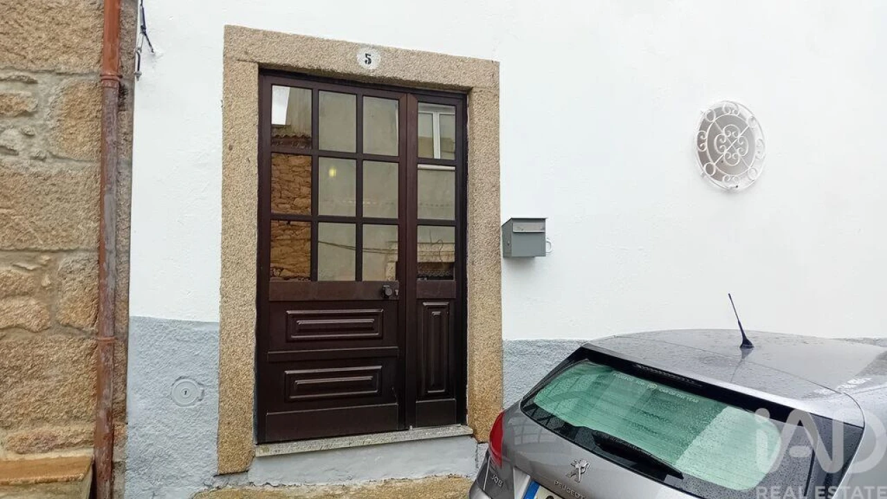 Moradia T2 para Venda em Lagoaça e Fornos Foto 3