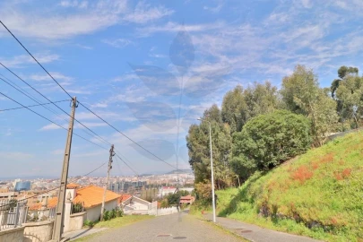 Terreno para Venda em Nogueira, Fraião e Lamaçães