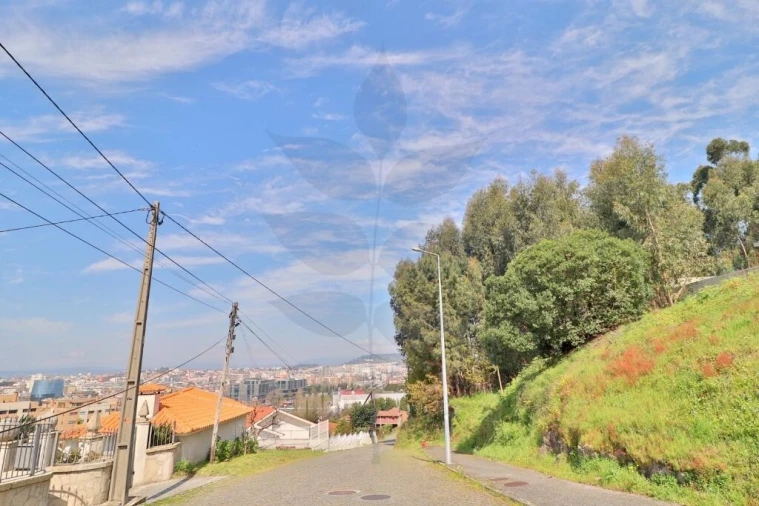 Terreno para Venda em Nogueira, Fraião e Lamaçães Foto 9