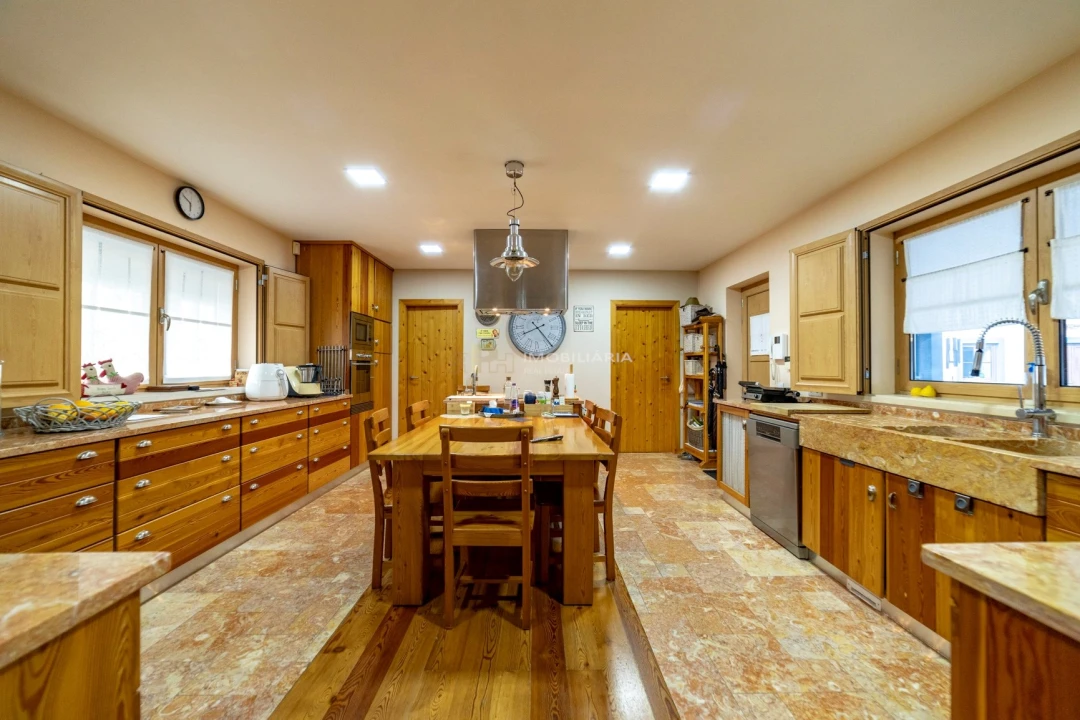 Moradia T4 para Venda em Ereira e Lapa Foto 2