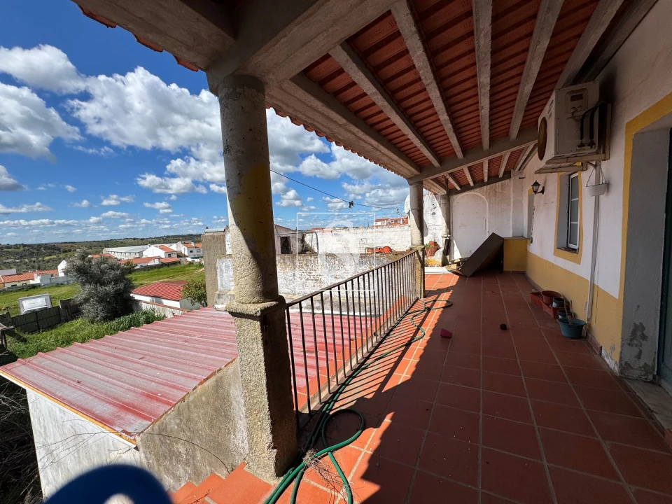 Moradia para Venda em Fronteira Foto 2