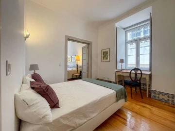 Apartamento T2 para Arrendamento em Santa Maria Maior