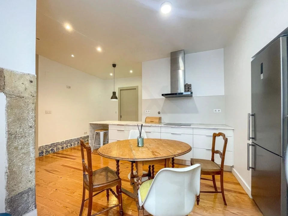 Apartamento T2 para Arrendamento em Santa Maria Maior Foto 23