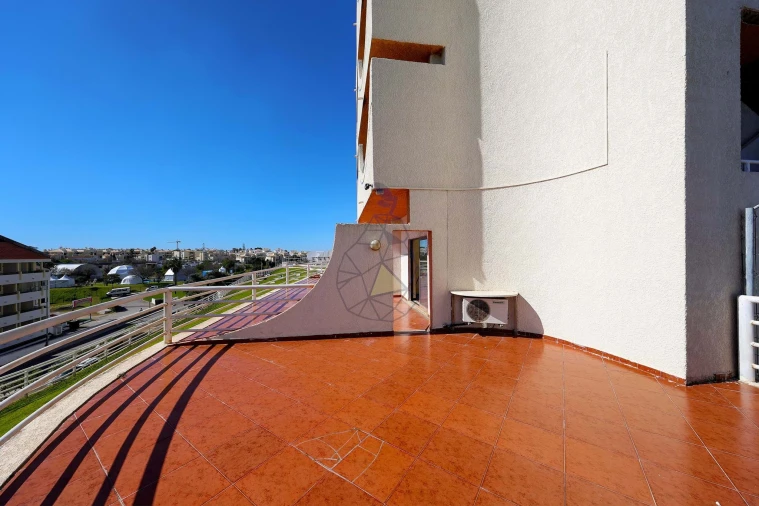 Apartamento T2 para Venda em Albufeira e Olhos de Água Foto 12