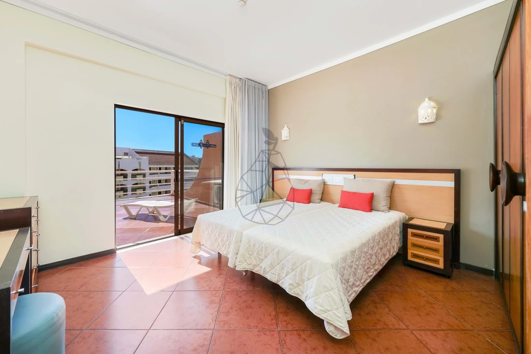 Apartamento T2 para Venda em Albufeira e Olhos de Água Foto 22
