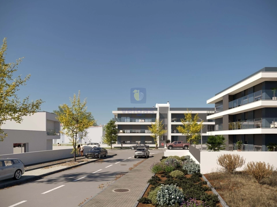 Apartamento T4 para Venda em Parceiros e Azoia Foto 17