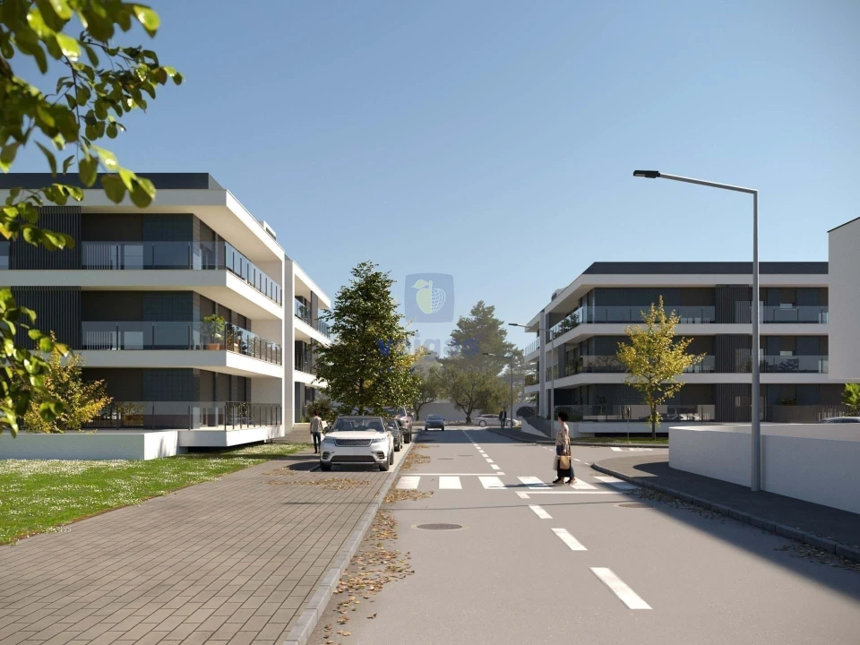 Apartamento T4 para Venda em Parceiros e Azoia Foto 18