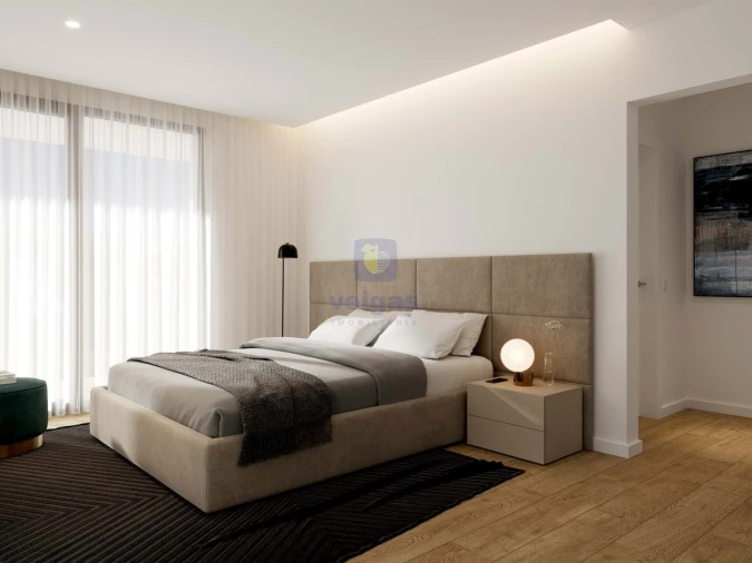 Apartamento T4 para Venda em Parceiros e Azoia Foto 23