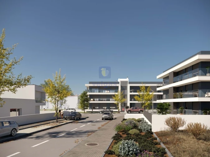 Apartamento T4 para Venda em Parceiros e Azoia Foto 17