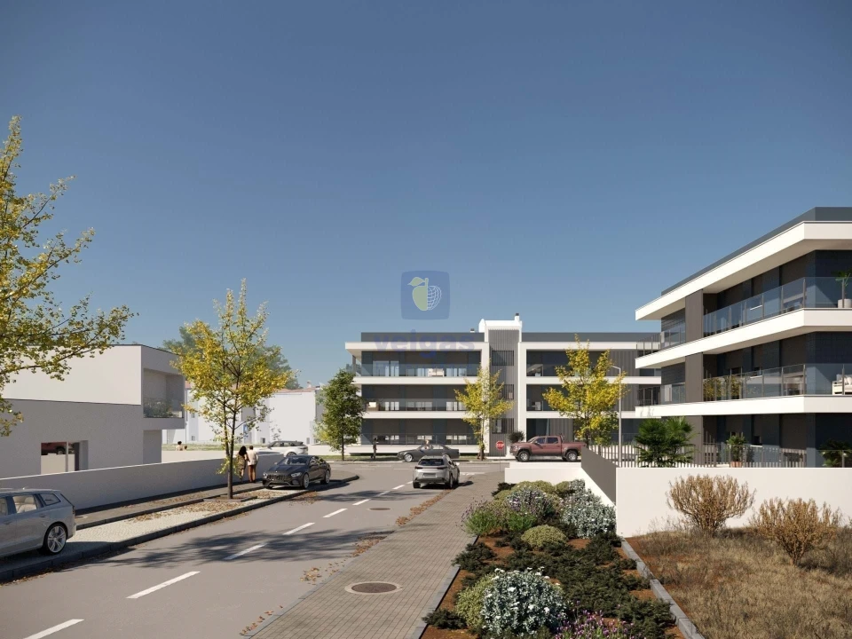 Apartamento T4 para Venda em Parceiros e Azoia Foto 17