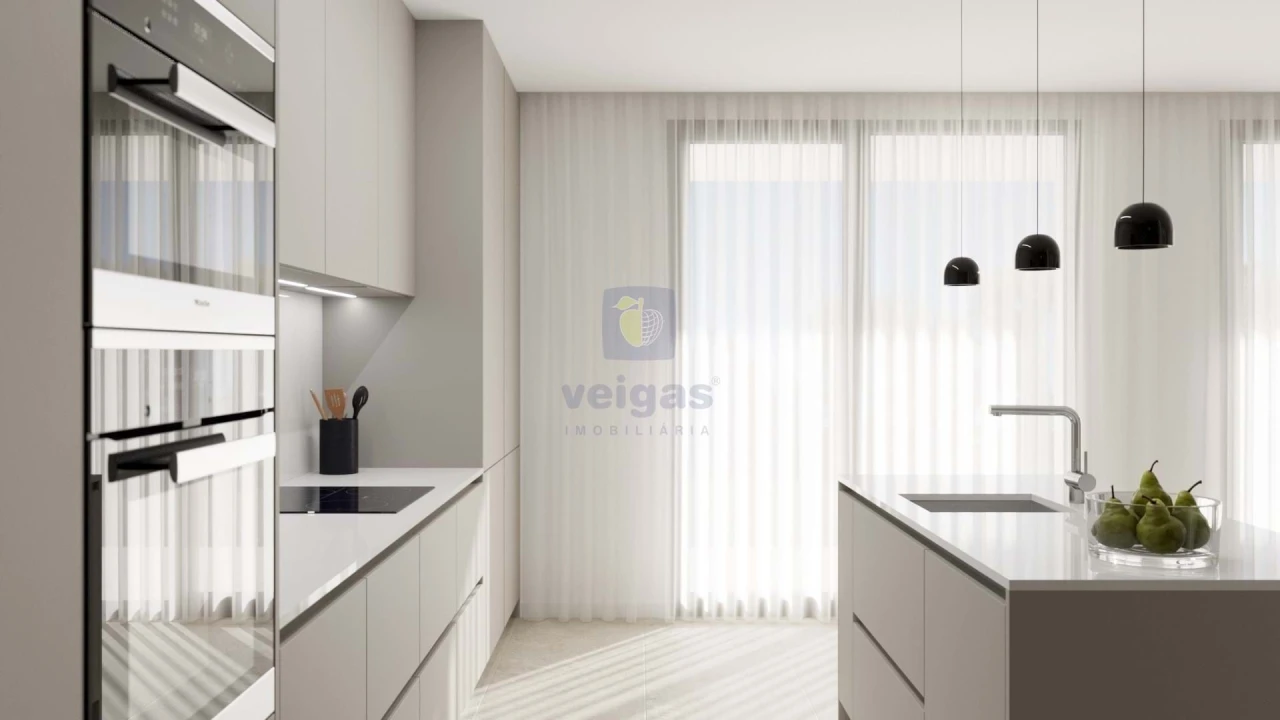 Apartamento T4 para Venda em Parceiros e Azoia Foto 30