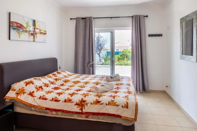 Moradia T4 para Venda em Albufeira e Olhos de Água