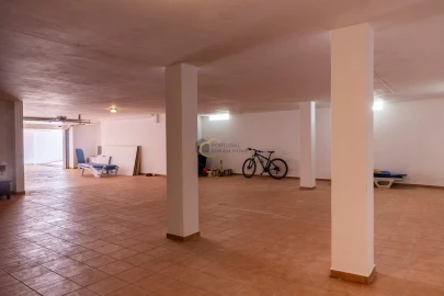 Moradia T4 para Venda em Albufeira e Olhos de Água