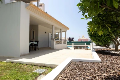 Moradia T4 para Venda em Albufeira e Olhos de Água
