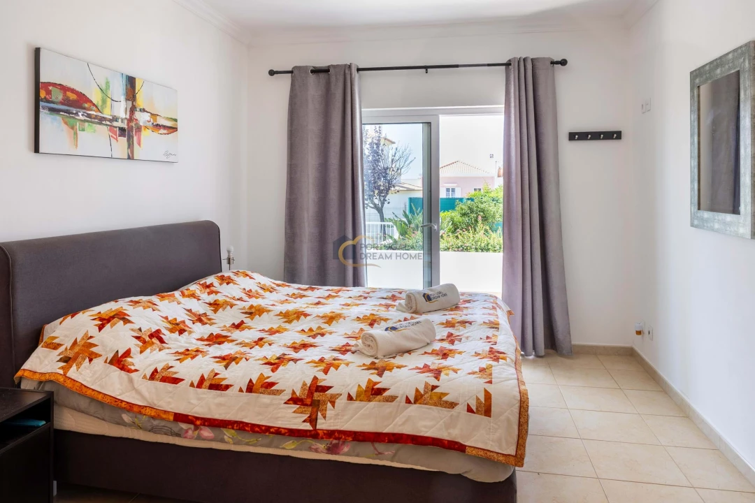 Moradia T4 para Venda em Albufeira e Olhos de Água Foto 20