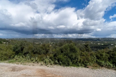 Terreno para Venda em Santa Barbara de Nexe