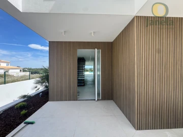 Moradia T4 para Venda em Quarteira