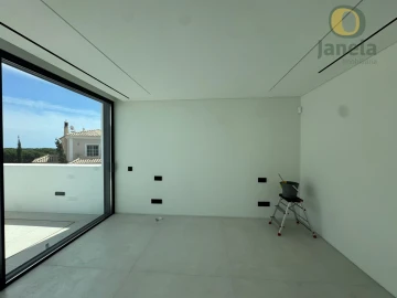 Moradia T4 para Venda em Quarteira