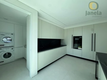 Moradia T4 para Venda em Quarteira