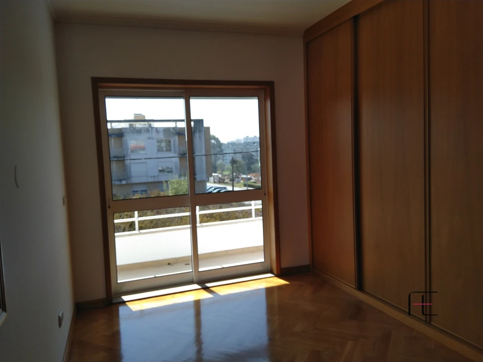 Moradia T5 para Venda em Cidade da Maia Foto 17