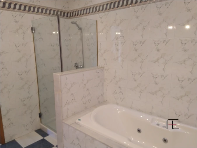 Moradia T5 para Venda em Cidade da Maia Foto 36