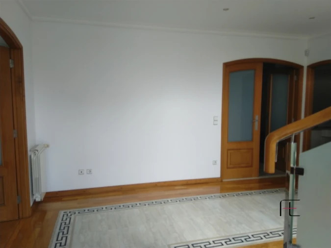 Moradia T5 para Venda em Cidade da Maia Foto 41