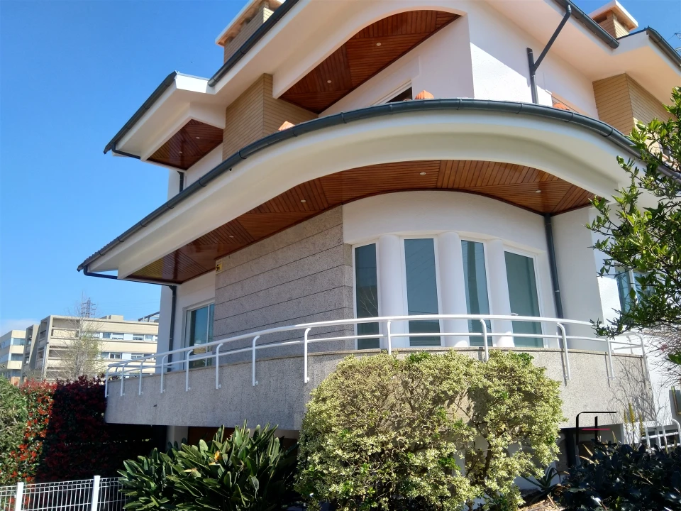 Moradia T5 para Venda em Cidade da Maia Foto 2