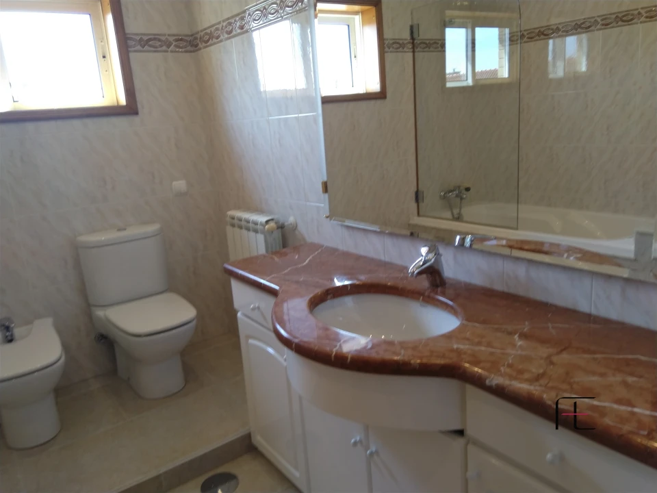 Moradia T5 para Venda em Cidade da Maia Foto 13