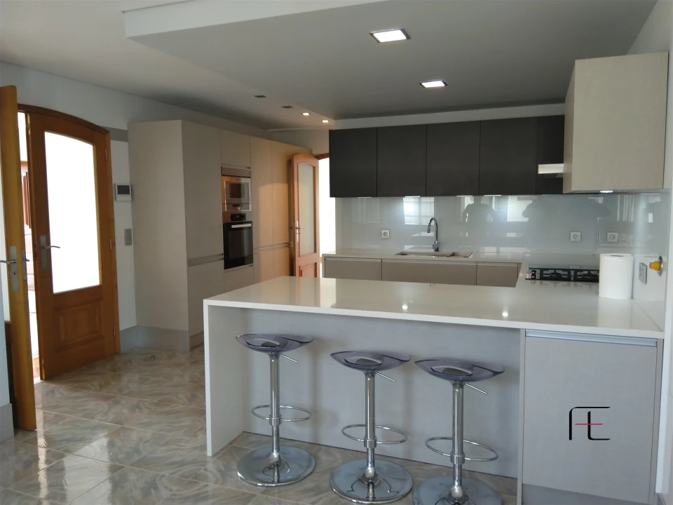 Moradia T5 para Venda em Cidade da Maia Foto 44