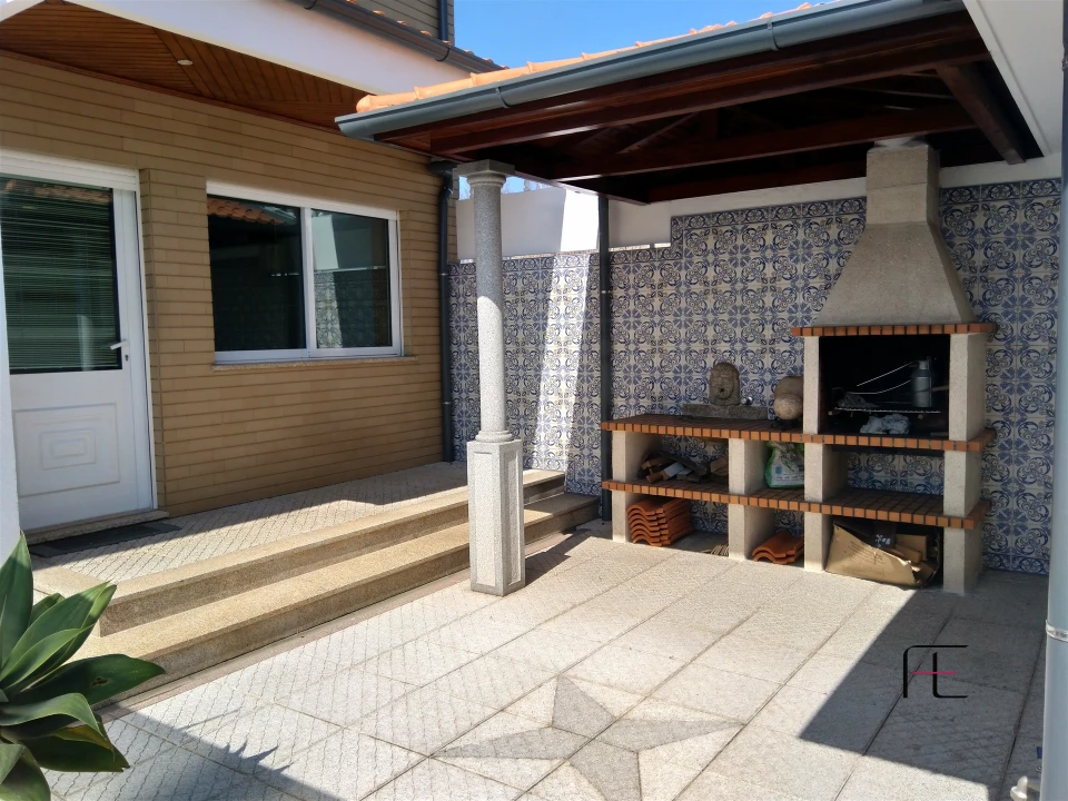 Moradia T5 para Venda em Cidade da Maia Foto 68