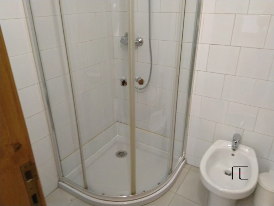 Moradia T5 para Venda em Cidade da Maia Foto 59