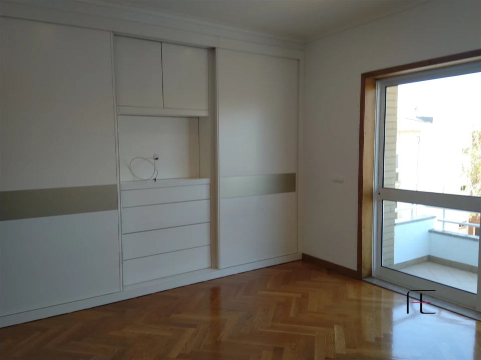 Moradia T5 para Venda em Cidade da Maia Foto 6