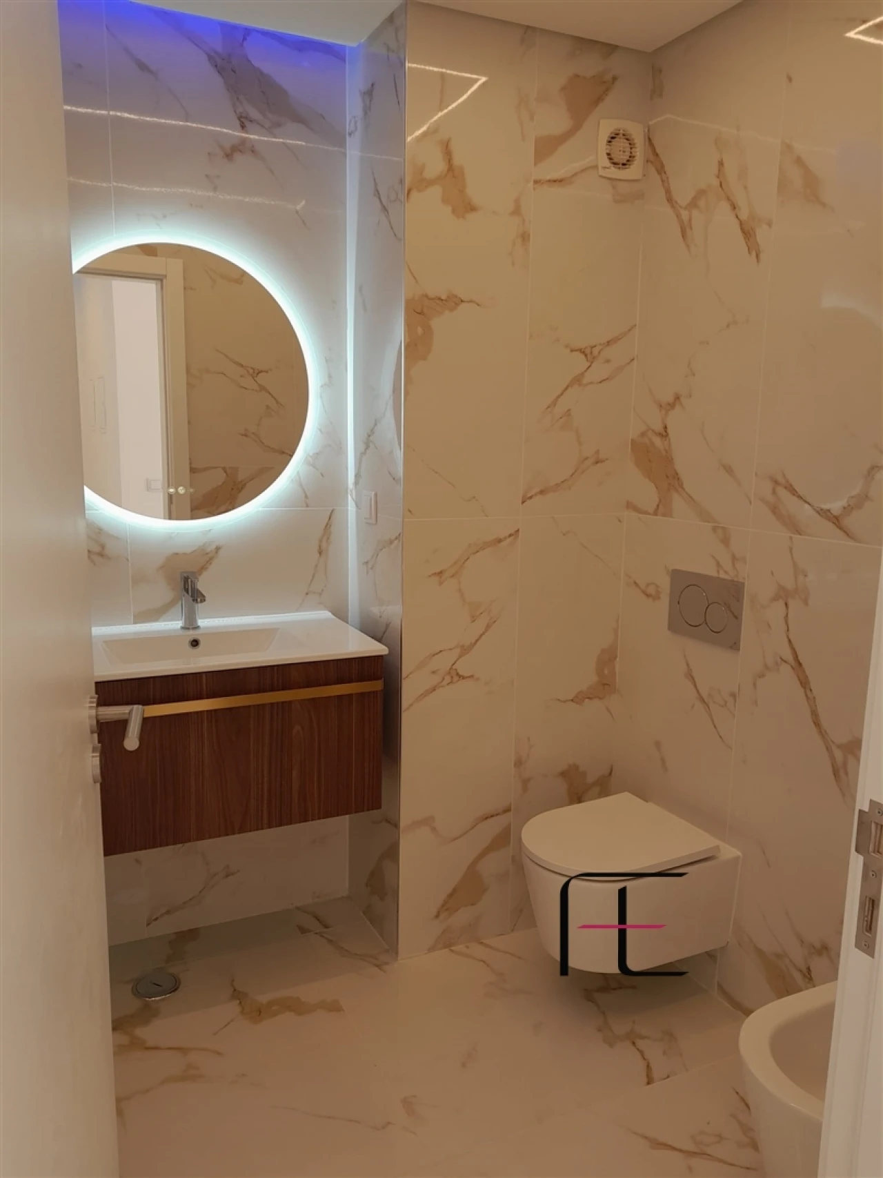 Apartamento T2 para Venda em Quarteira Foto 14
