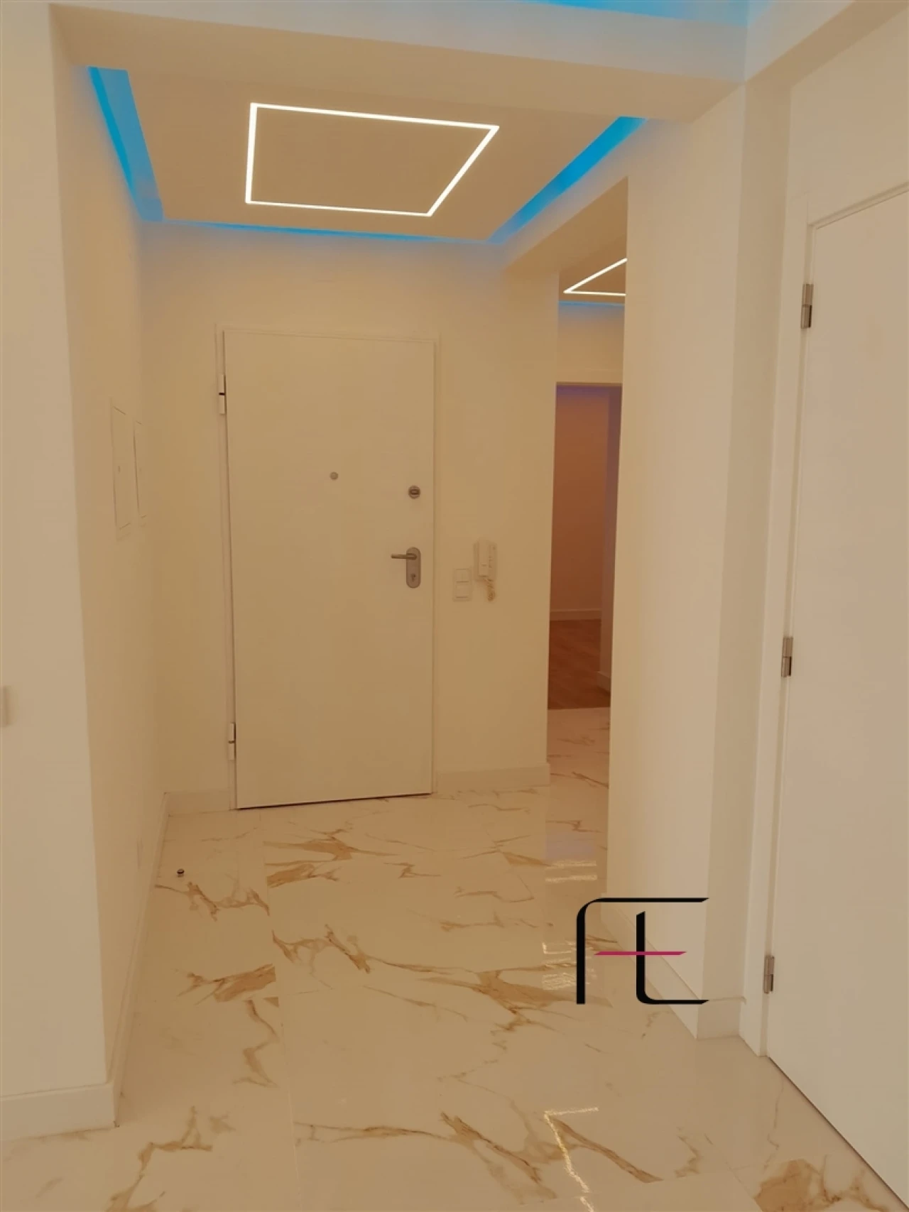 Apartamento T2 para Venda em Quarteira Foto 9
