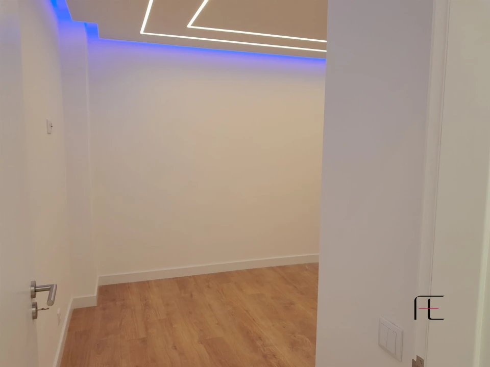 Apartamento T2 para Venda em Quarteira Foto 11