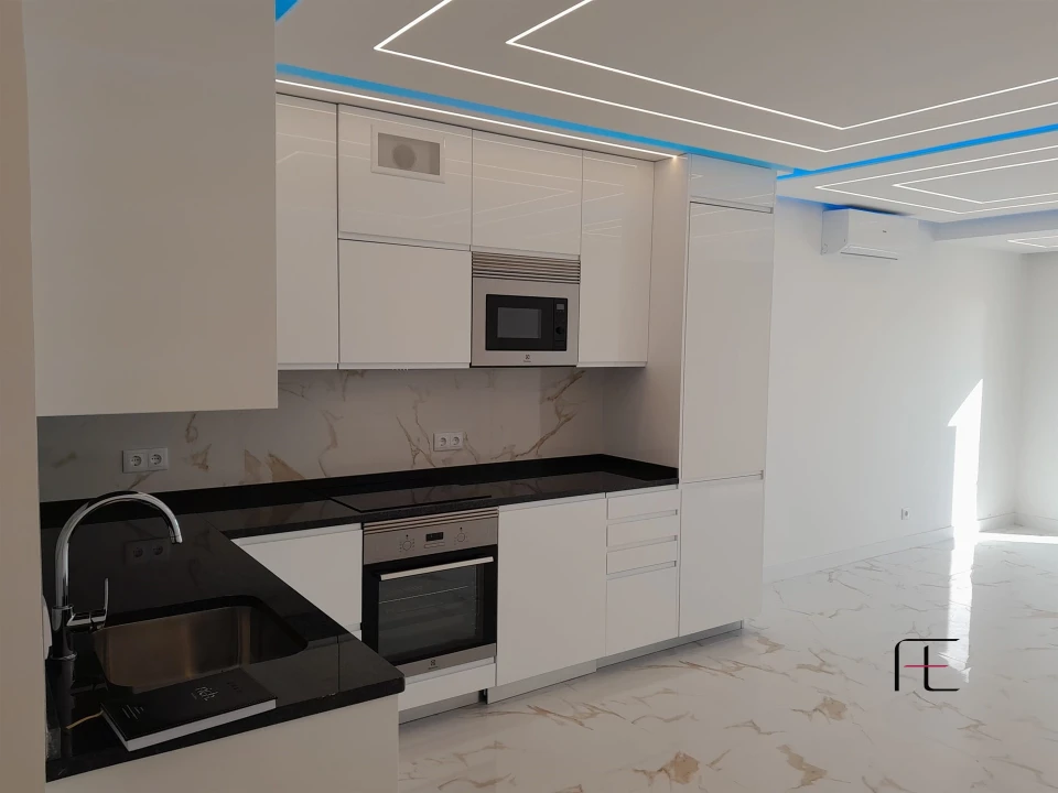 Apartamento T2 para Venda em Quarteira Foto 4