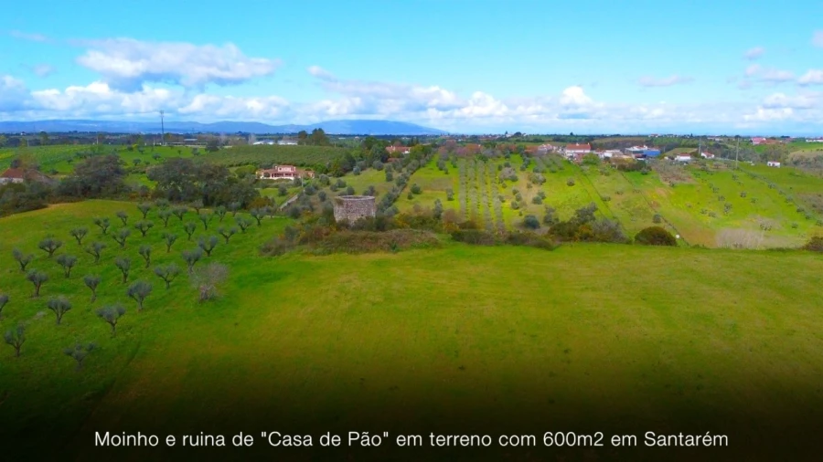 Moradia para Venda em Achete, Azoia de Baixo e Póvoa de Santarém Foto 1