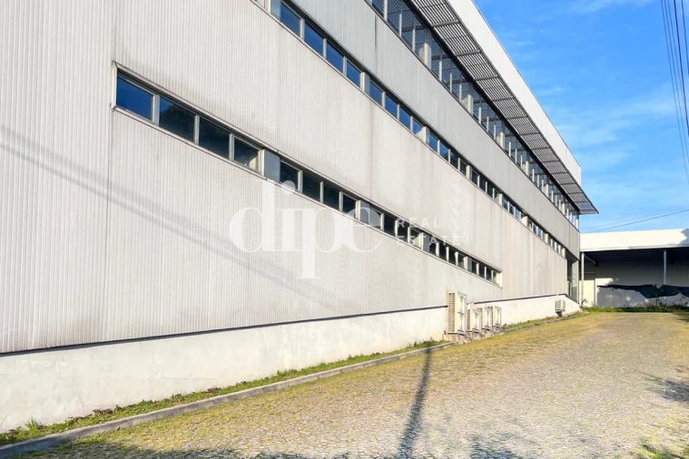 Armazém para Arrendamento em Gondar Foto 2