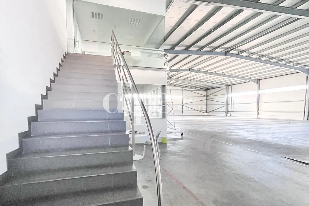 Armazém para Arrendamento em Gondar Foto 6