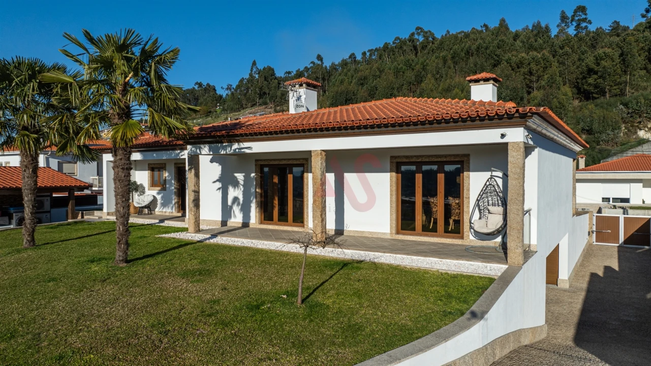 Moradia T3 para Venda em Santa Eulália Foto 6