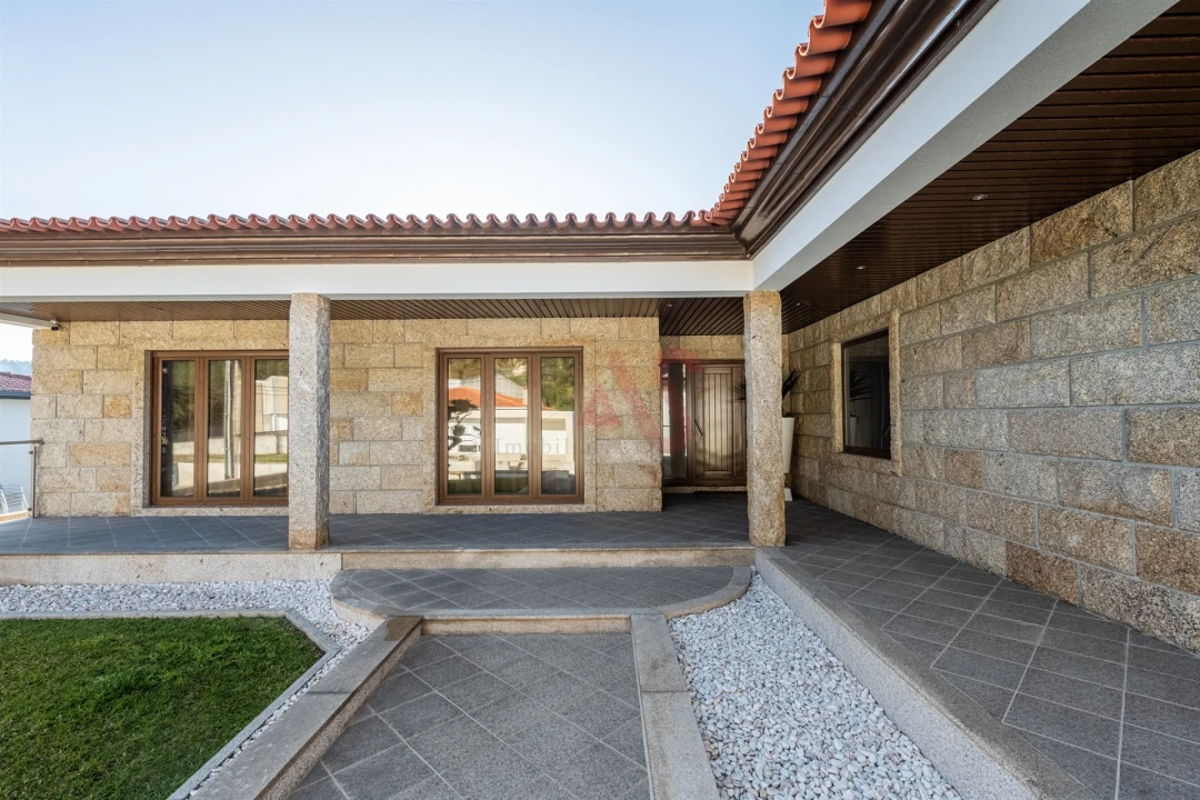 Moradia T3 para Venda em Santa Eulália Foto 13