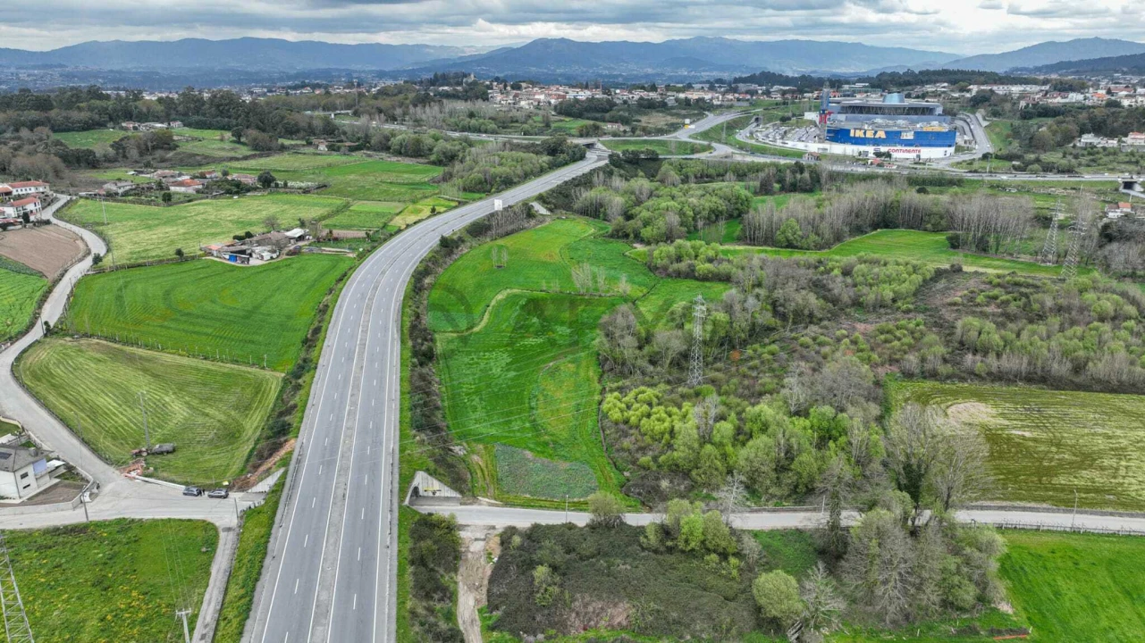 Terreno para Venda em Real, Dume e Semelhe Foto 11