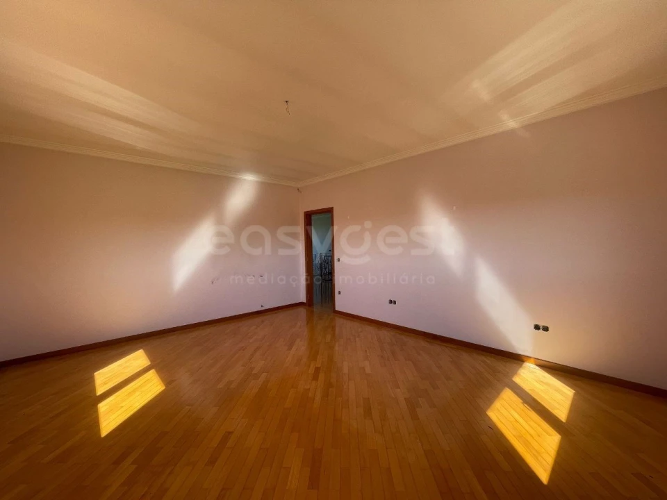 Moradia T5 para Venda em São Martinho de Árvore e Lamarosa Foto 12