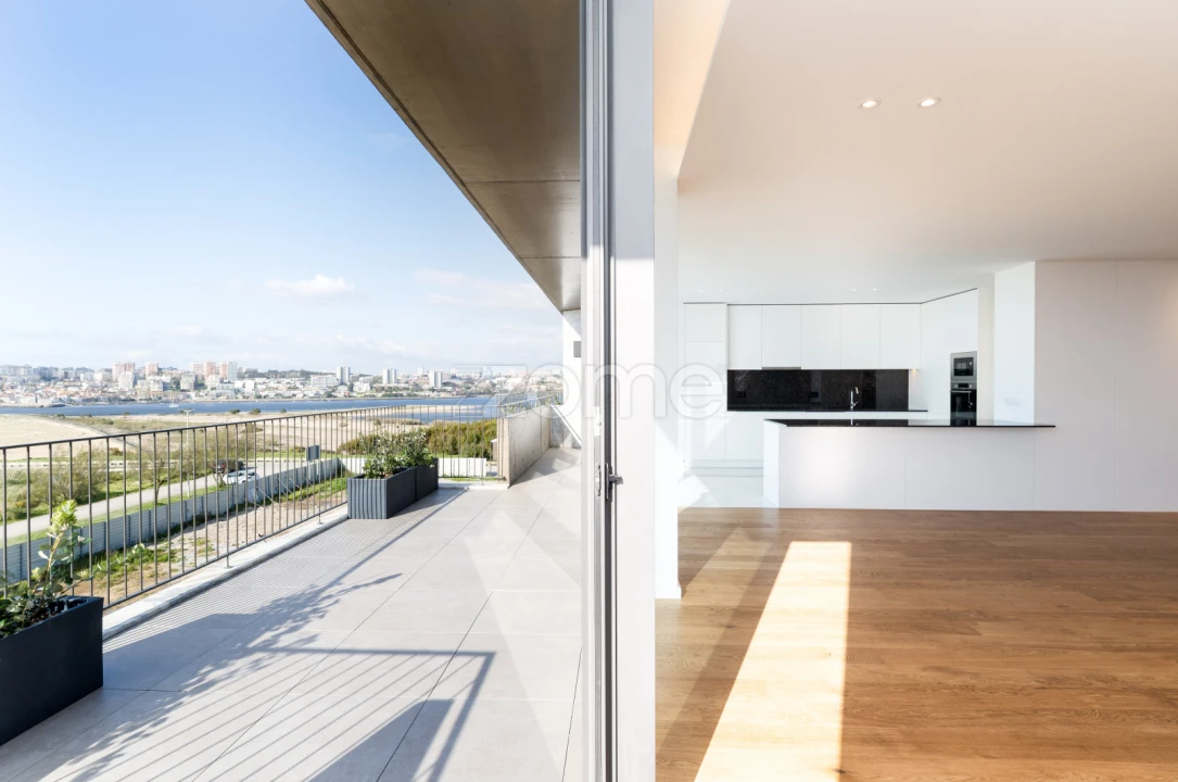 Apartamento T4 para Venda em Canidelo Foto 1