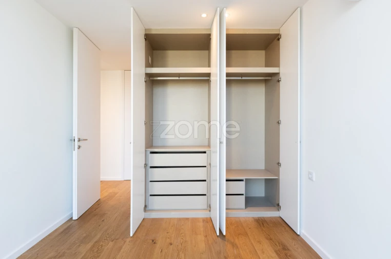 Apartamento T4 para Venda em Canidelo Foto 31