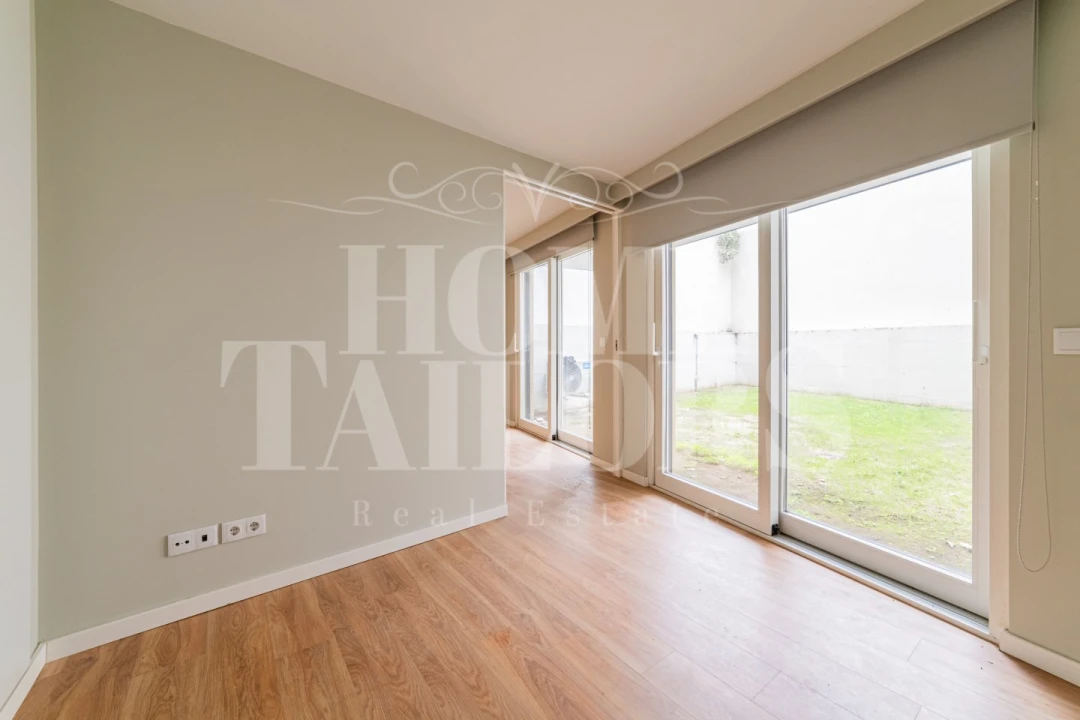 Apartamento T1 para Venda em Santo António Foto 2