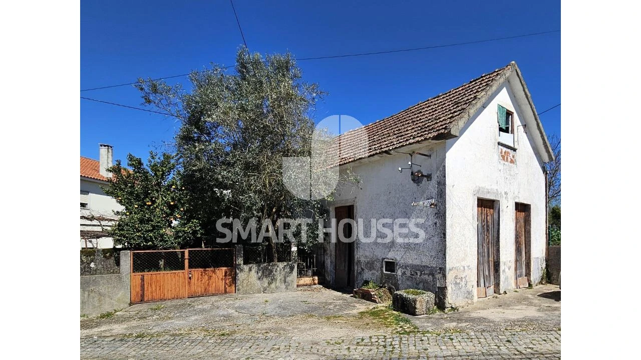 Moradia T3 para Venda em Ázere e Covelo Foto 1