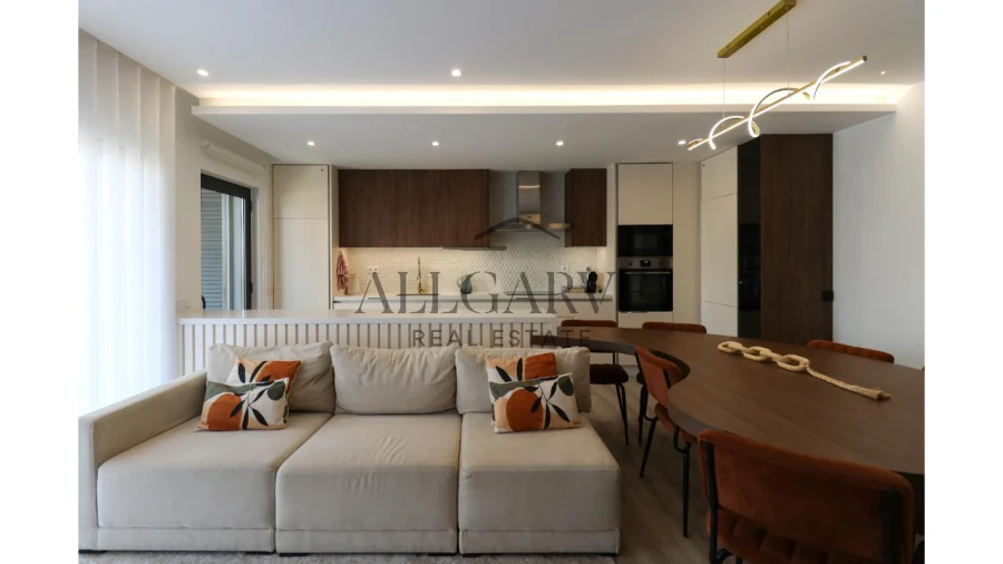 Apartamento T3 para Venda em Portimão Foto 2