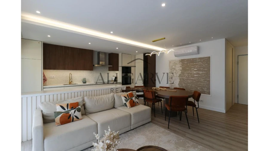 Apartamento T3 para Venda em Portimão Foto 3