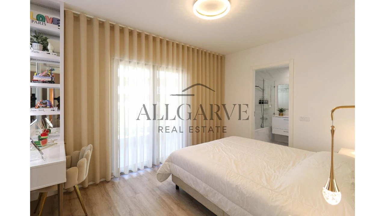 Apartamento T3 para Venda em Portimão Foto 15